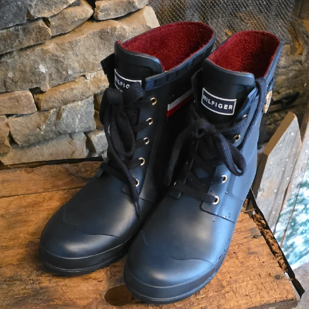 Tommy Hilfiger Black Combat Style Rain Boots with Red Interior